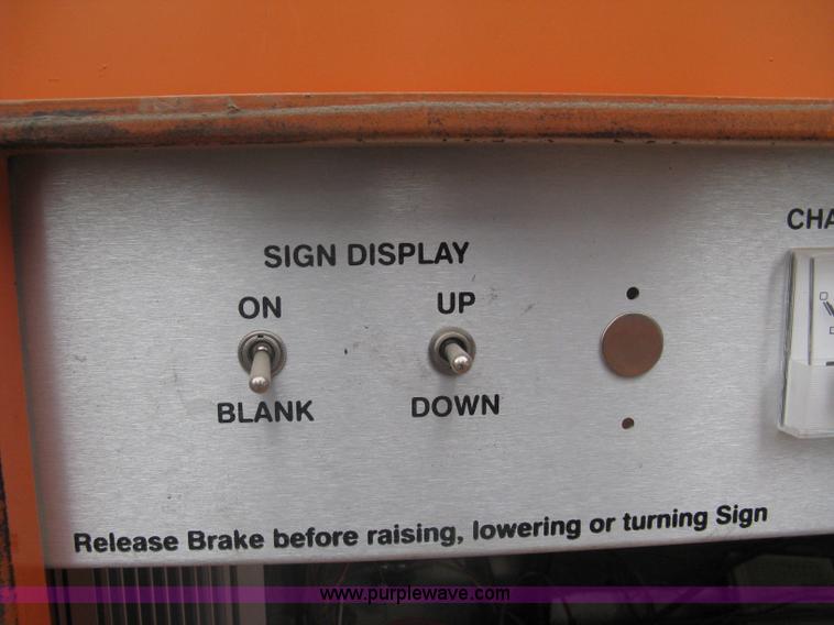 image for item A6293 2004 AMSIG CMS-T331 portable message board