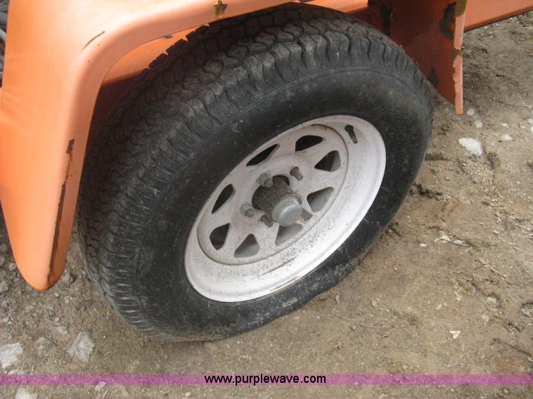 image for item A6293 2004 AMSIG CMS-T331 portable message board