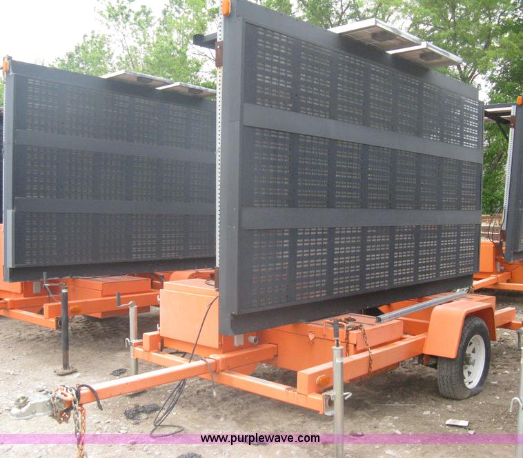 image for item A6294 2004 AMSIG CMS-T331 portable message board