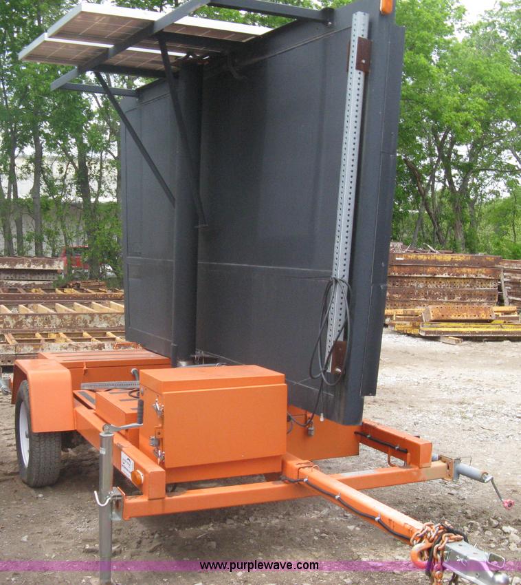 image for item A6295 2004 AMSIG CMS-T331 portable message board