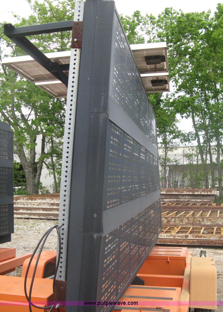 image for item A6295 2004 AMSIG CMS-T331 portable message board