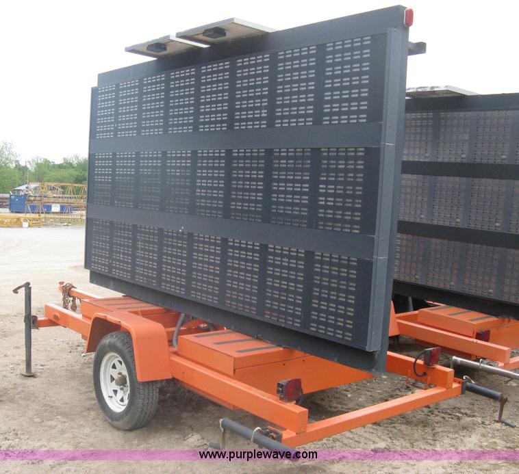 image for item A6297 2003 AMSIG CMS-T331 portable message board