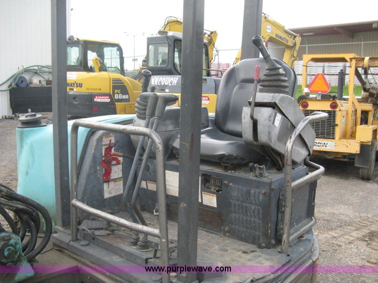 image for item A6299 Kobelco 25SR excavator