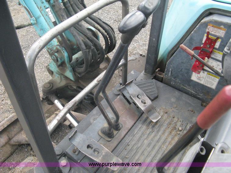 image for item A6299 Kobelco 25SR excavator