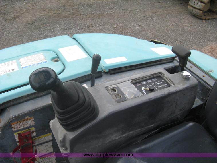 image for item A6299 Kobelco 25SR excavator