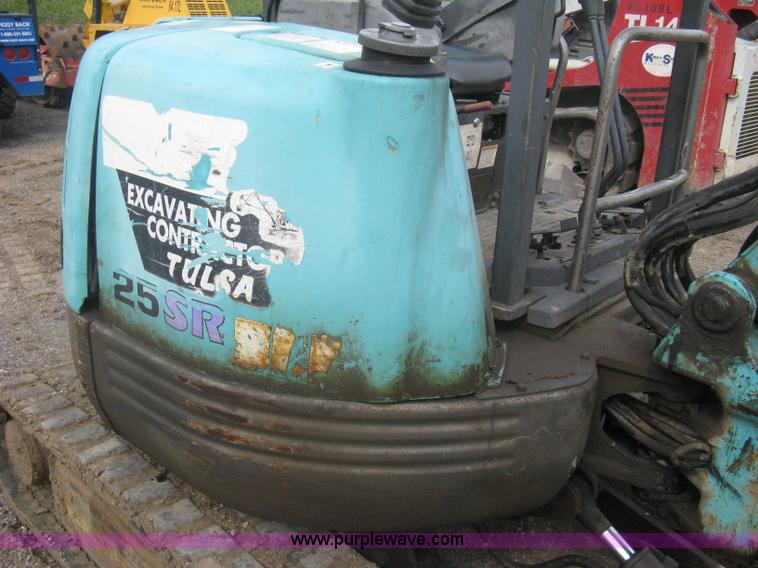 image for item A6299 Kobelco 25SR excavator