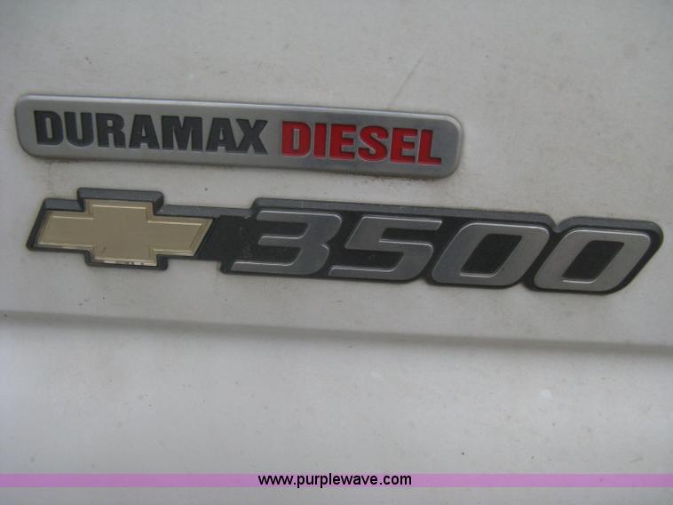 image for item A6304 2005 Chevrolet Silverado C3500 extended cab pickup truck