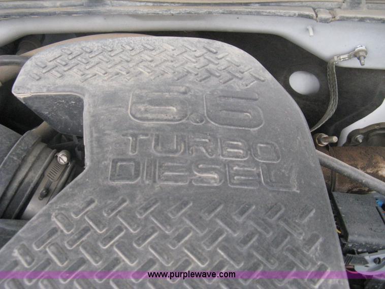 image for item A6304 2005 Chevrolet Silverado C3500 extended cab pickup truck