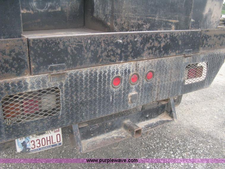 image for item A6304 2005 Chevrolet Silverado C3500 extended cab pickup truck