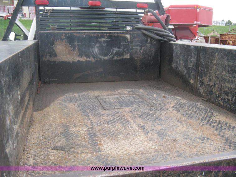 image for item A6304 2005 Chevrolet Silverado C3500 extended cab pickup truck