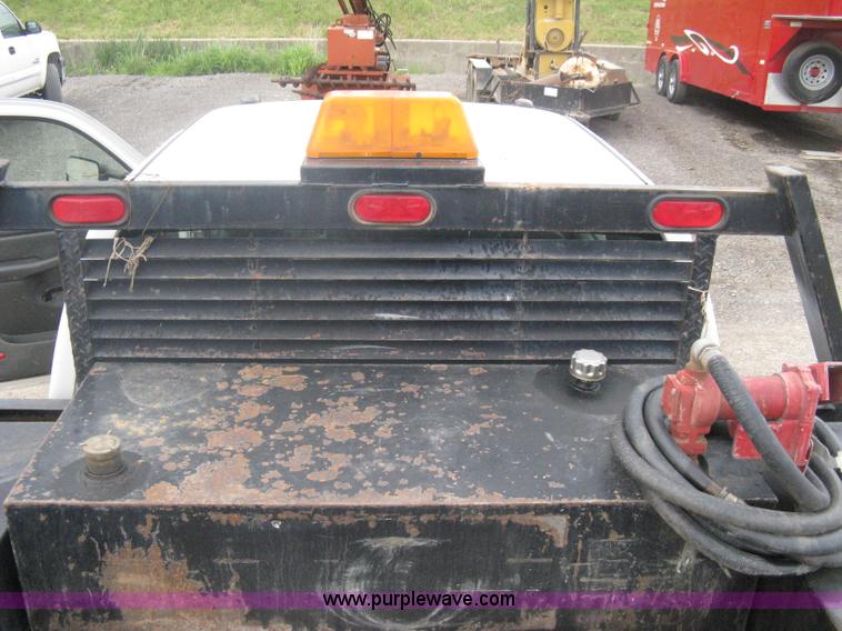 image for item A6304 2005 Chevrolet Silverado C3500 extended cab pickup truck