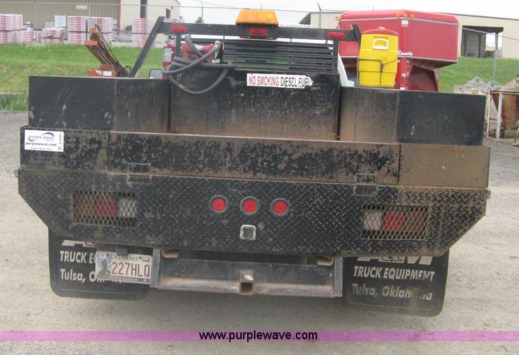 image for item A6305 2005 Chevrolet Silverado C3500 extended cab pickup truck