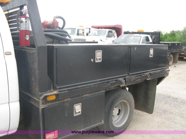 image for item A6305 2005 Chevrolet Silverado C3500 extended cab pickup truck