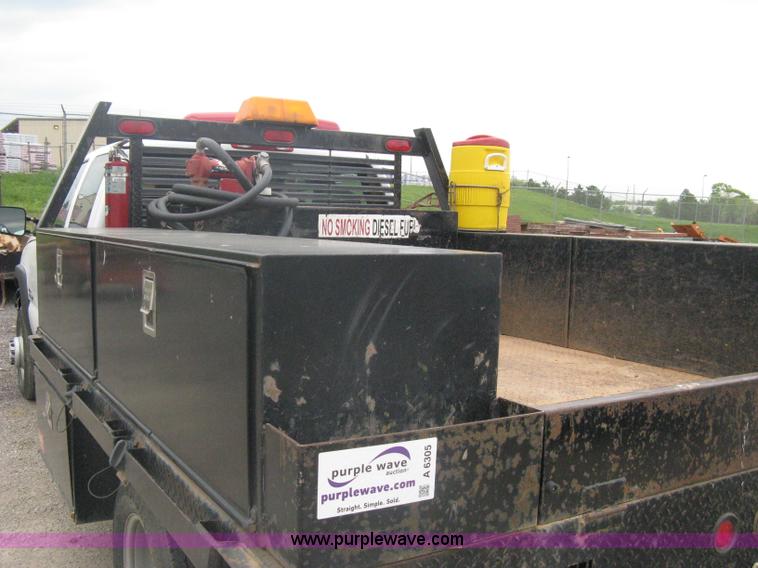 image for item A6305 2005 Chevrolet Silverado C3500 extended cab pickup truck