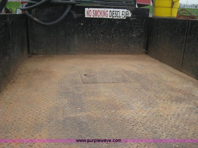 image for item A6305 2005 Chevrolet Silverado C3500 extended cab pickup truck