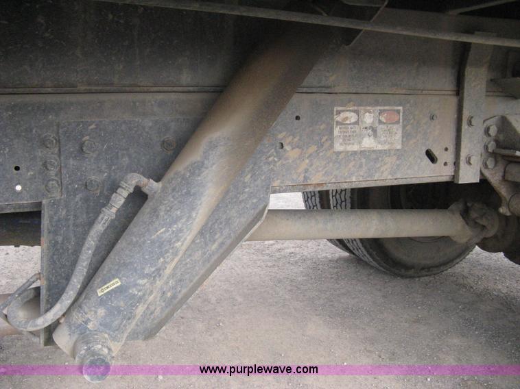 image for item A6307 1991 Ford F700 flatbed dump truck