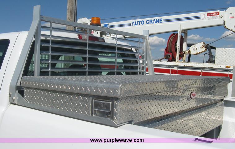image for item A6317 2005 GMC Sierra 2500 HD long bed extended cab