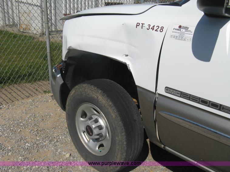 image for item A6317 2005 GMC Sierra 2500 HD long bed extended cab