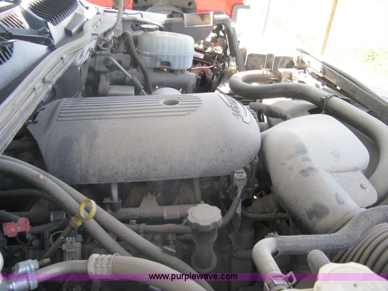 image for item A6317 2005 GMC Sierra 2500 HD long bed extended cab