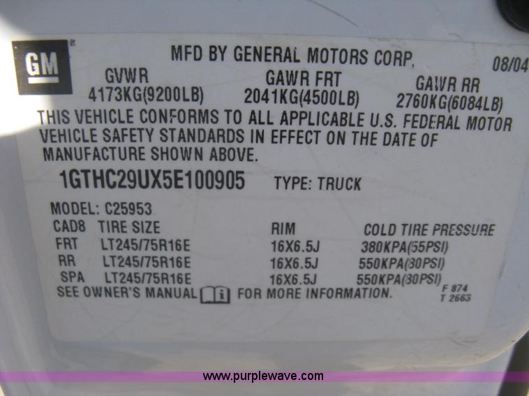 image for item A6317 2005 GMC Sierra 2500 HD long bed extended cab