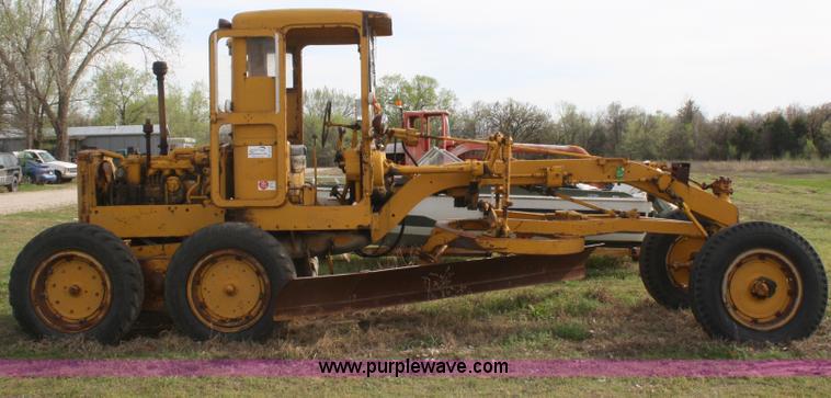 image for item A6776 Caterpillar 212 motor grader