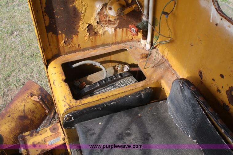 image for item A6776 Caterpillar 212 motor grader