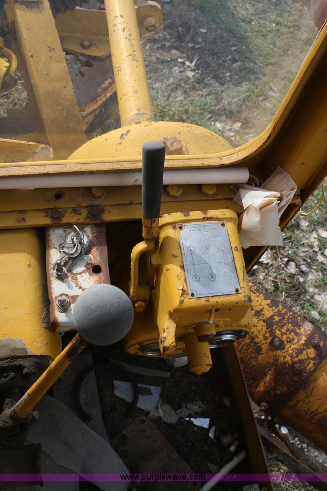 image for item A6776 Caterpillar 212 motor grader