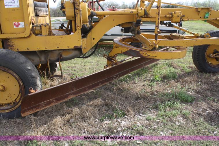 image for item A6776 Caterpillar 212 motor grader