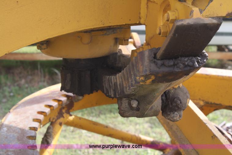 image for item A6776 Caterpillar 212 motor grader