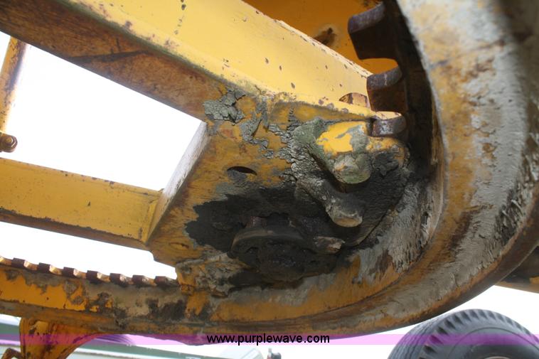 image for item A6776 Caterpillar 212 motor grader