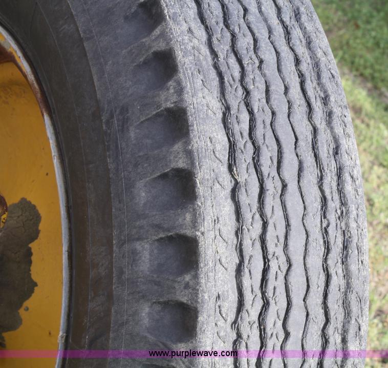 image for item A6776 Caterpillar 212 motor grader