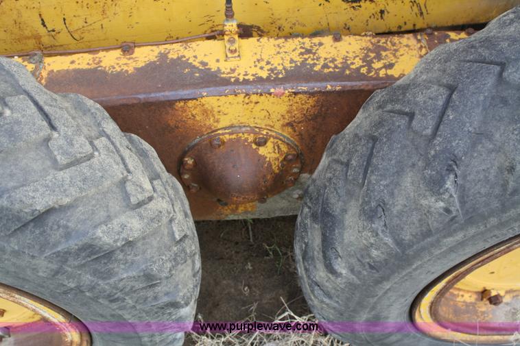 image for item A6776 Caterpillar 212 motor grader