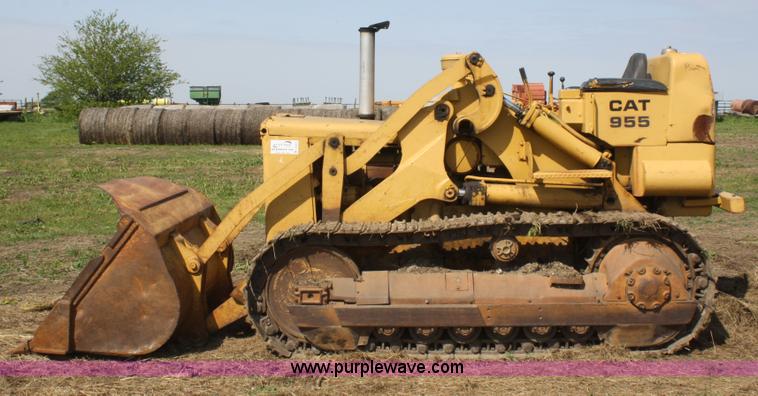 image for item A6947 1961 Caterpillar 955H track loader