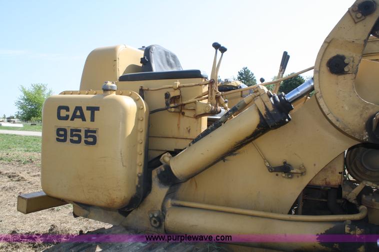 image for item A6947 1961 Caterpillar 955H track loader