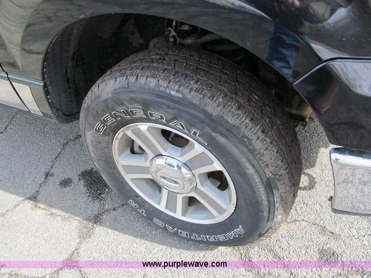 image for item A7509 2007 Ford F150 XLT SuperCab pickup truck