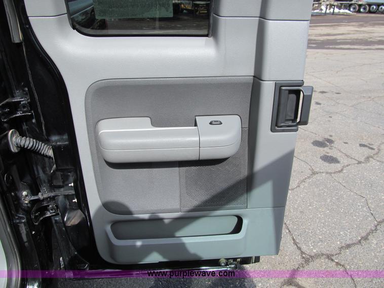 image for item A7509 2007 Ford F150 XLT SuperCab pickup truck
