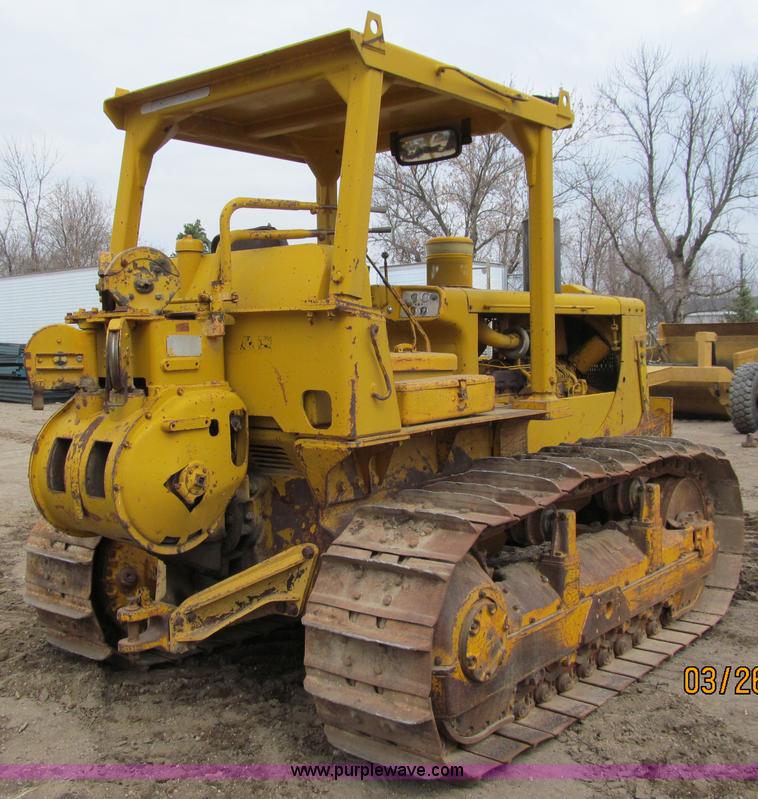 image for item A7510 1976 Caterpillar D6C tractor