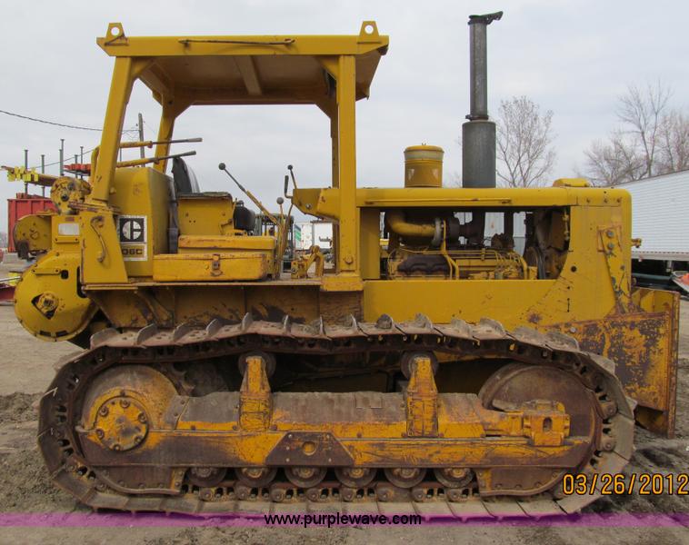 image for item A7510 1976 Caterpillar D6C tractor