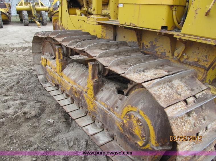 image for item A7510 1976 Caterpillar D6C tractor