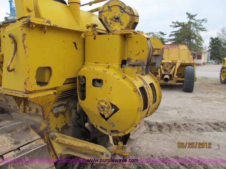 image for item A7510 1976 Caterpillar D6C tractor