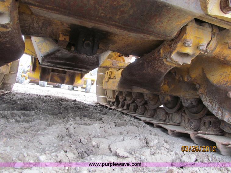 image for item A7510 1976 Caterpillar D6C tractor