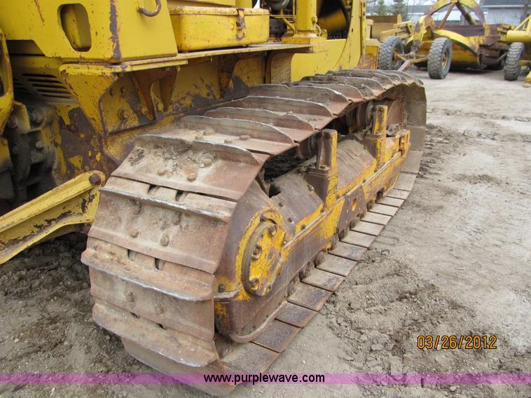 image for item A7510 1976 Caterpillar D6C tractor