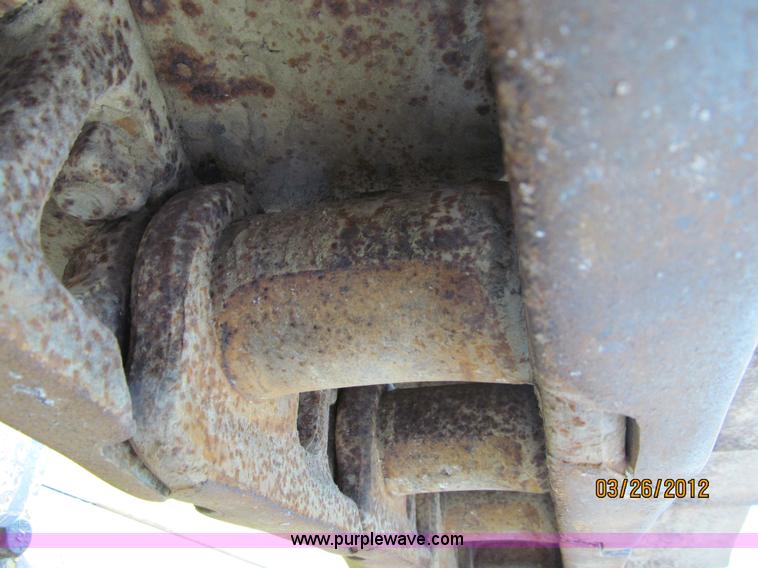 image for item A7510 1976 Caterpillar D6C tractor