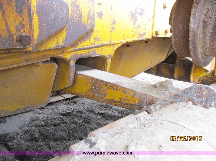 image for item A7510 1976 Caterpillar D6C tractor