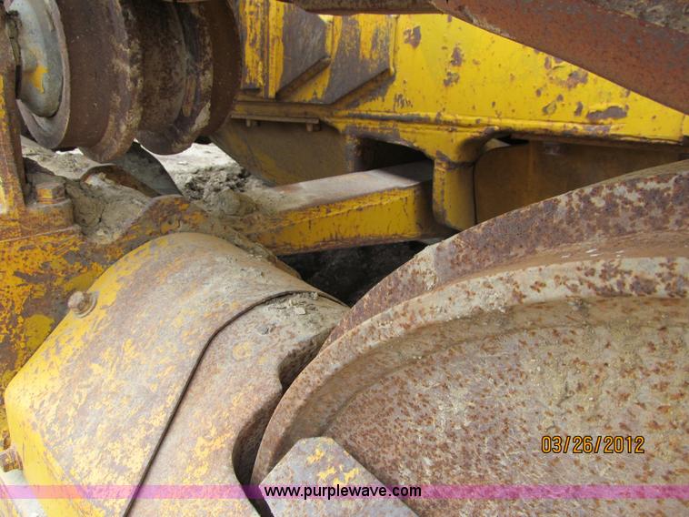 image for item A7510 1976 Caterpillar D6C tractor