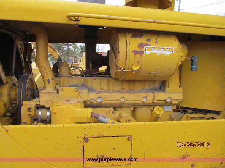 image for item A7510 1976 Caterpillar D6C tractor