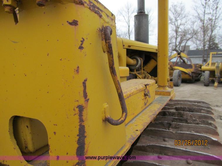 image for item A7510 1976 Caterpillar D6C tractor