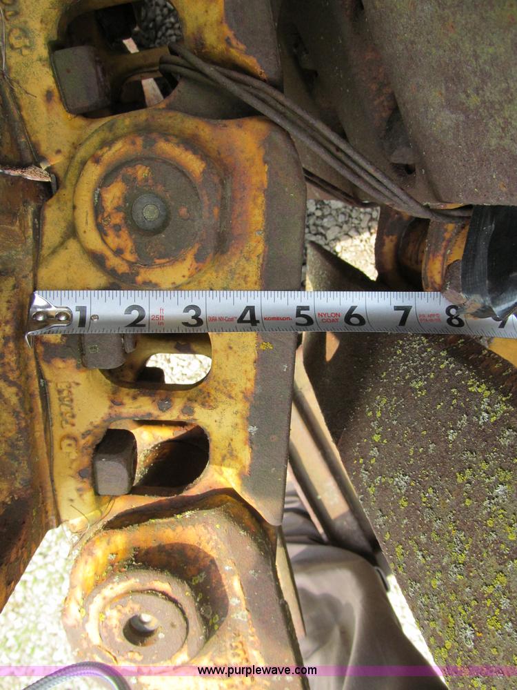 image for item A8213 Set of John Deere 850C dozer tracks