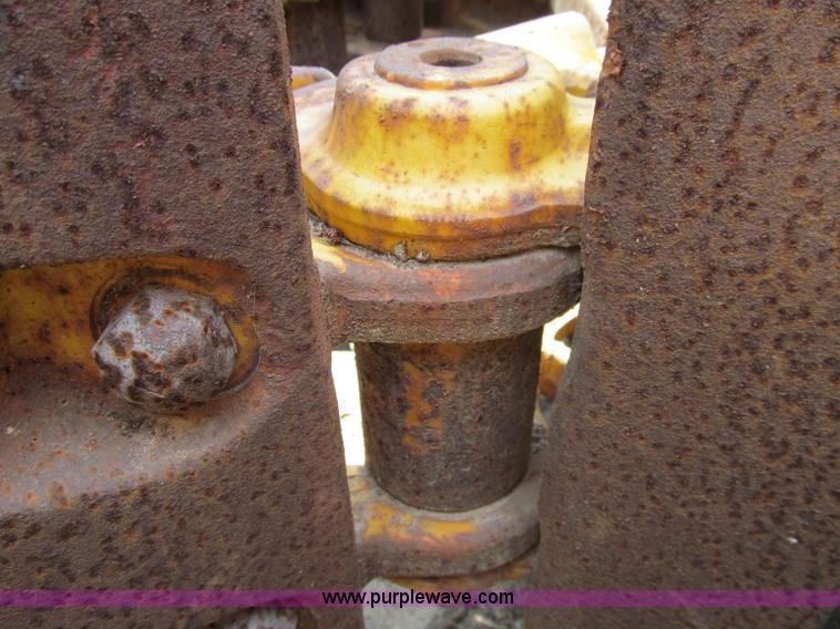 image for item A8213 Set of John Deere 850C dozer tracks