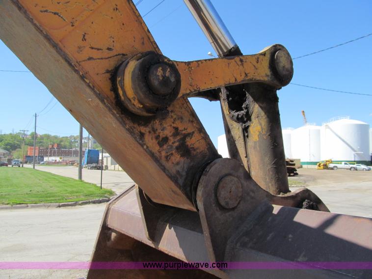 image for item A8249 Komatsu PC400LC-3 excavator